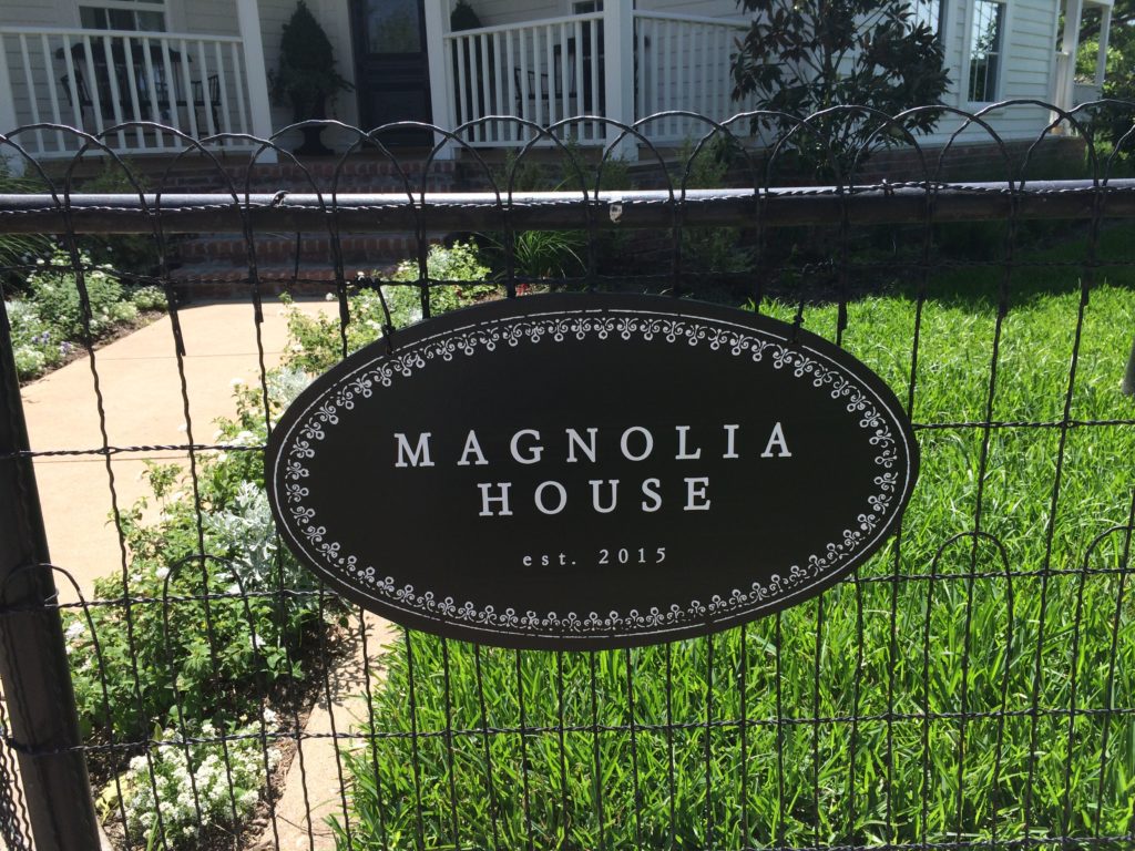Magnolia House Bed and Breakfast McGregor TX near Waco TX