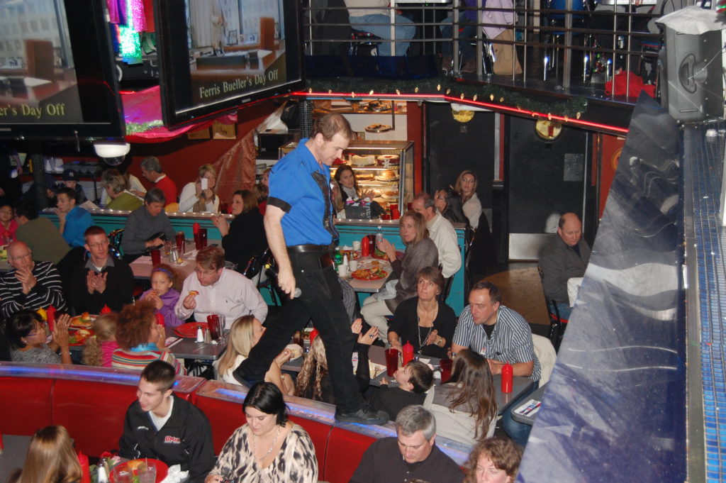 Ellen's Stardust Diner in NYC great itinerary item