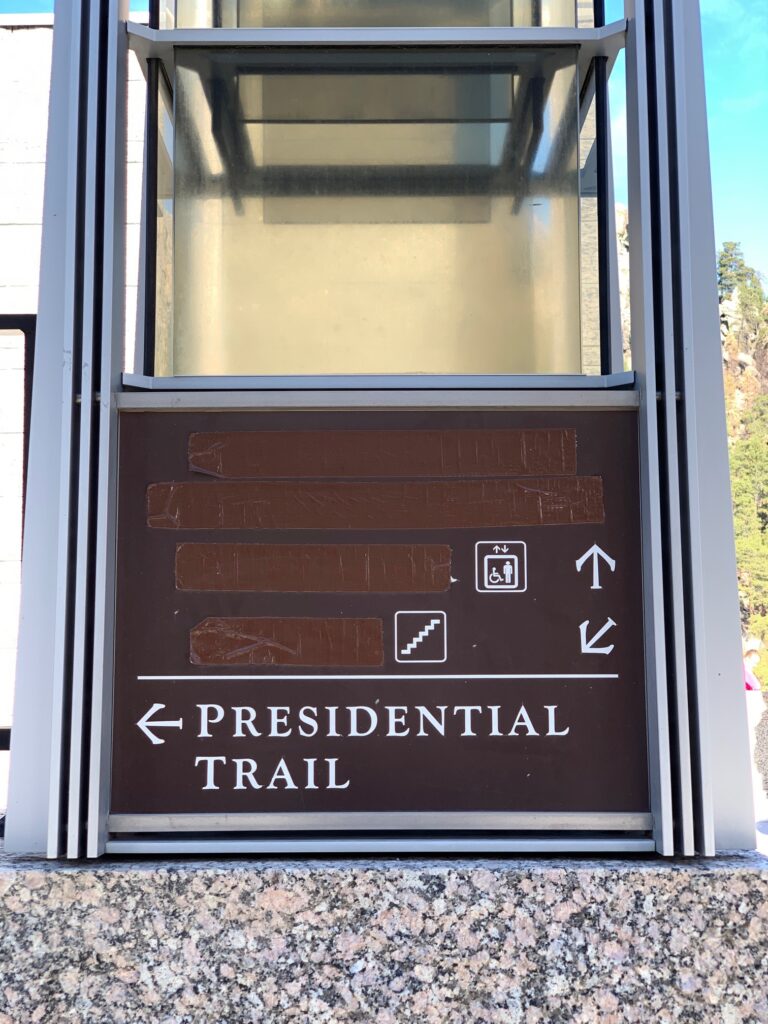 Presidential Trail sign Mt Rushmore