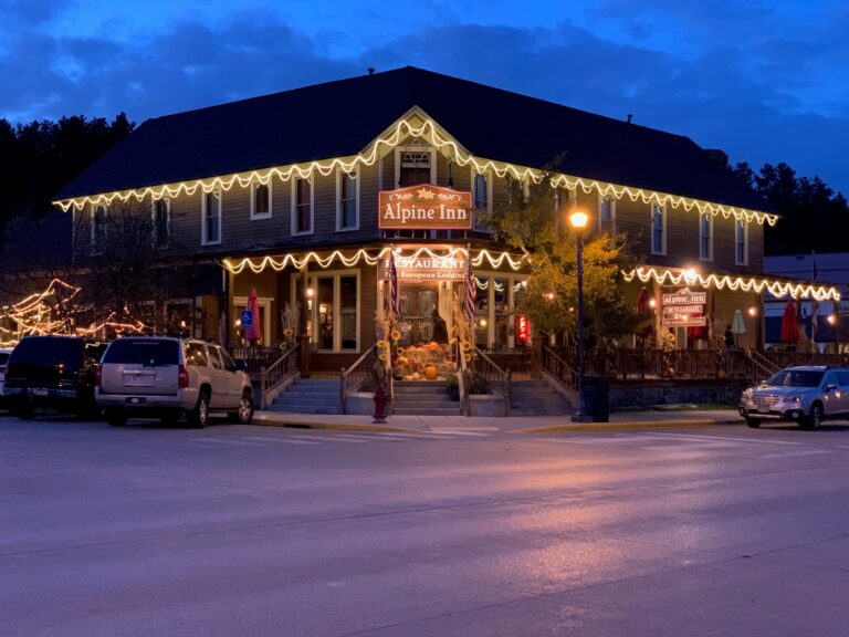 Road Trip Wyoming To South Dakota Or Reverse Travel And Tell   Alpine Inn In Hill City South Dakota 768x576 