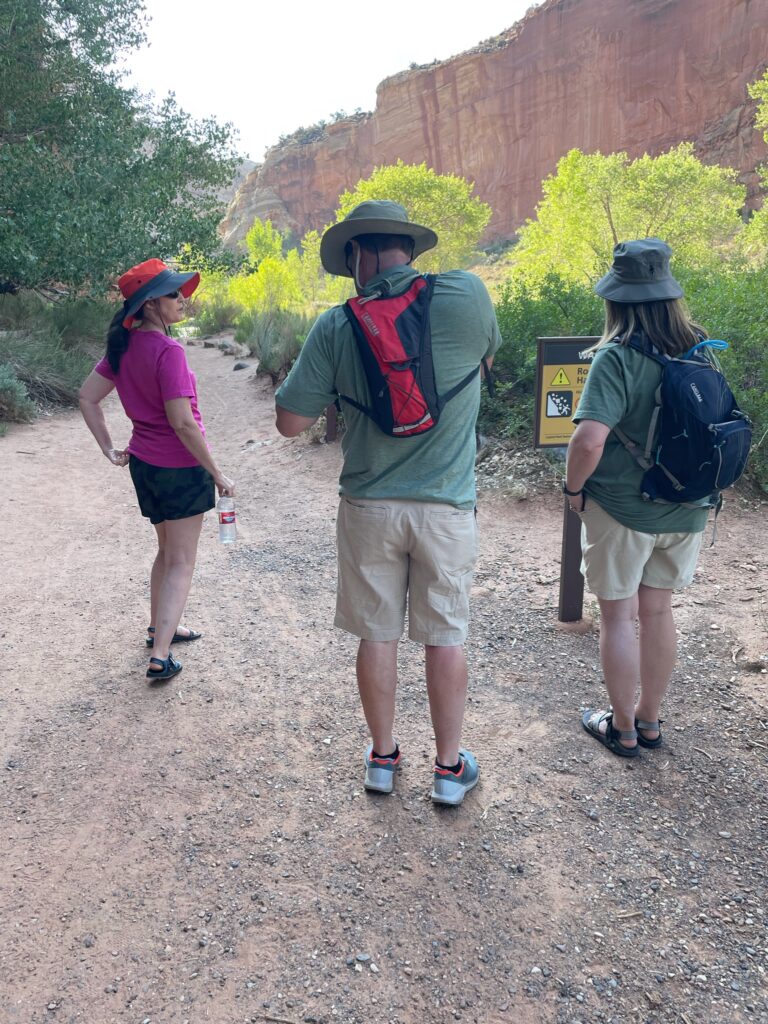 Hickman Bridge Trailhead Capitol Reef