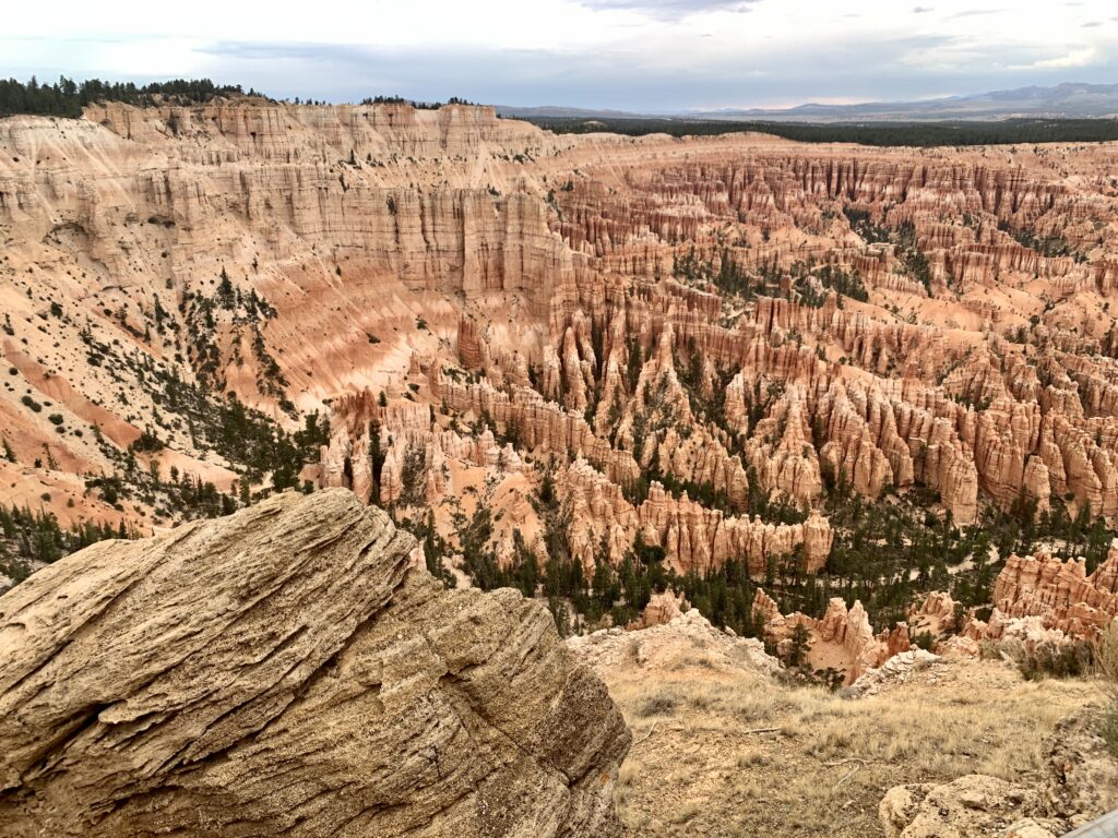 Amphitheater views Bryce Point