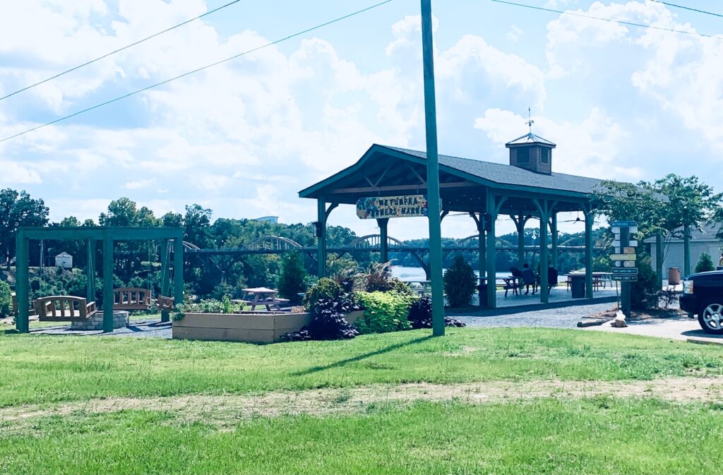 Wetumka Farmers Market beside the Coosa River