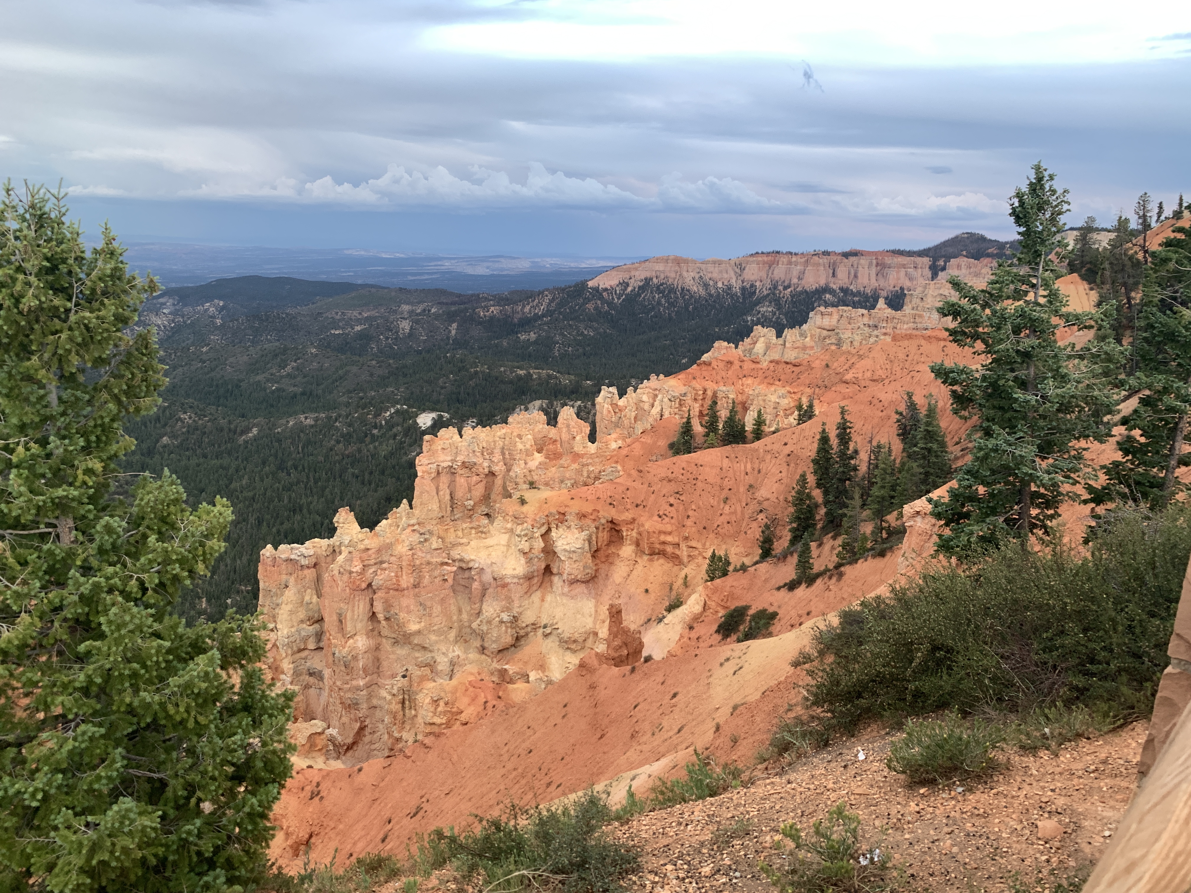 Ponderosa Point view Bryce Canyon NP Utah