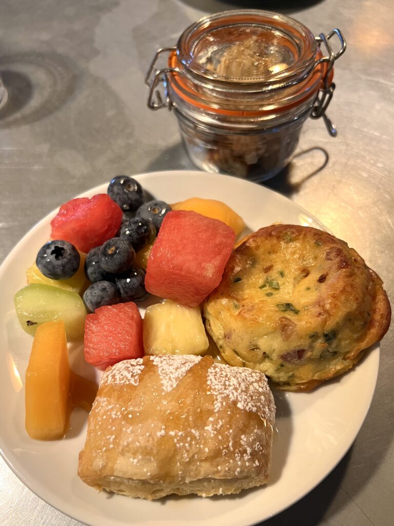 Breakfast at Field Guide Lodge Stowe